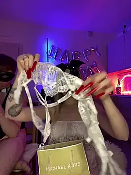 Snapshot of SOFYandMIKE chatting on 02-05-26, 06:34 SOFYandMIKE online show from 02-05-26, 06:34