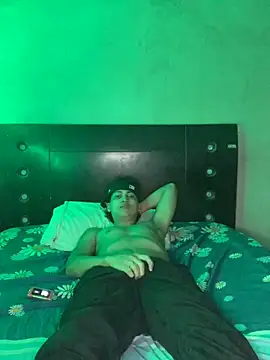 Snapshot of Br4ndxpimm chatting on 01-12-25, 01:53 Br4ndxpimm online show from 01-12-25, 01:53