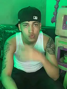 Snapshot of Br4ndxpimm chatting on 01-18-25, 12:02 Br4ndxpimm online show from 01-18-25, 12:02