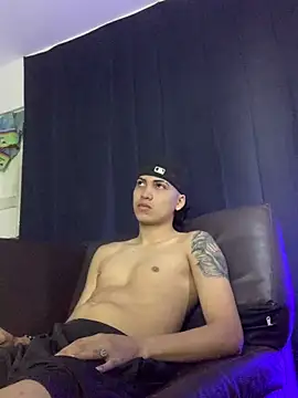 Snapshot of Br4ndxpimm chatting on 02-09-25, 01:46 Br4ndxpimm online show from 02-09-25, 01:46