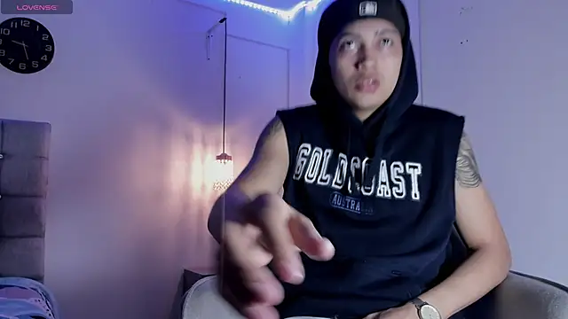 Snapshot of Br4ndxpimm chatting on 09-20-25, 02:40 Br4ndxpimm online show from 09-20-25, 02:40