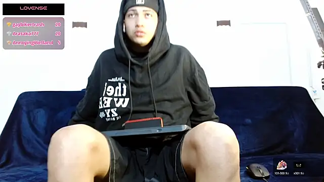 Snapshot of Br4ndxpimm chatting on 09-27-25, 12:43 Br4ndxpimm online show from 09-27-25, 12:43