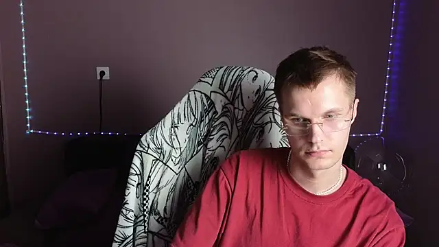 Snapshot of Leonnextdoor chatting on 12-30-24, 03:24 Leonnextdoor online show from 12-30-24, 03:24