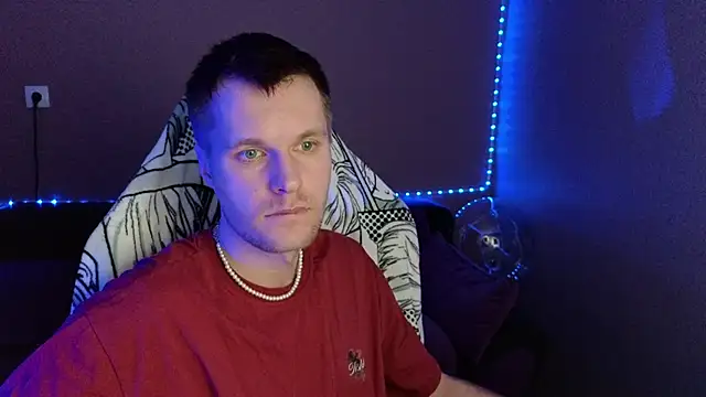 Snapshot of Leonnextdoor chatting on 01-05-25, 12:31 Leonnextdoor online show from 01-05-25, 12:31