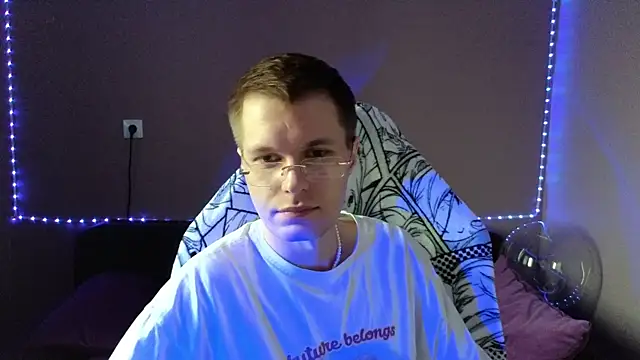 Snapshot of Leonnextdoor chatting on 01-08-25, 06:52 Leonnextdoor online show from 01-08-25, 06:52