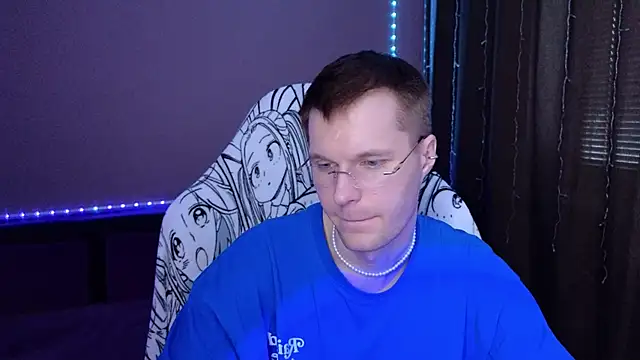 Snapshot of Leonnextdoor chatting on 01-10-25, 04:44 Leonnextdoor online show from 01-10-25, 04:44