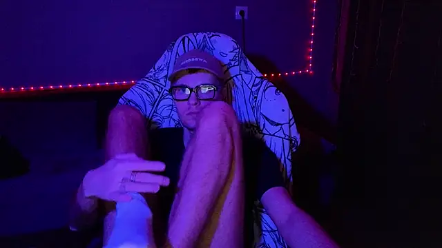 Snapshot of Leonnextdoor chatting on 01-12-25, 06:38 Leonnextdoor online show from 01-12-25, 06:38