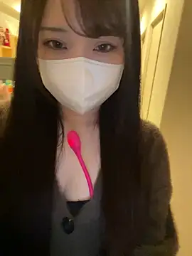 Snapshot of mina_0207 chatting on 11-15-25, 05:42 mina 0207 online show from 11-15-25, 05:42