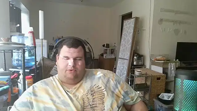 Hackensackneil online show from 12-31-24, 04:57