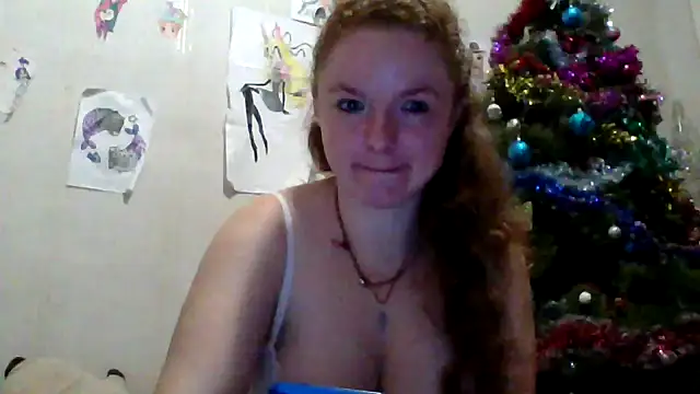 Snapshot of Rae_Jeannie chatting on 12-15-25, 05:23 Rae Jeannie online show from 12-15-25, 05:23