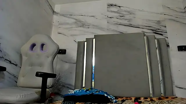 Lorena watson online show from 02-22-25, 04:51