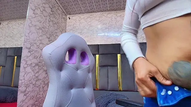 Lorena watson online show from 01-14-26, 02:55