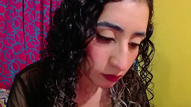 valerie mase online show from 11-19-25, 08:20