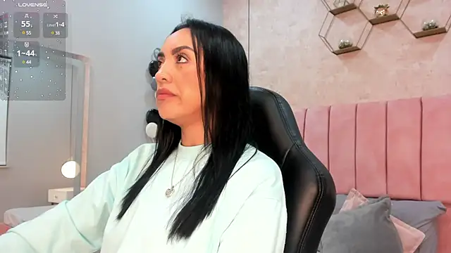 MAGIC AURORAA online show from 03-14-25, 01:13