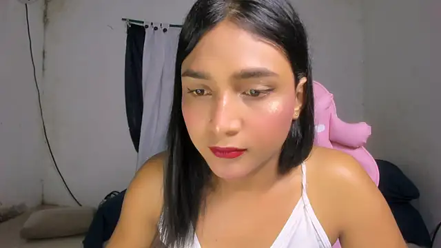 Snapshot of Miss_noah18 chatting on 09-23-25, 08:45 Miss noah18 online show from 09-23-25, 08:45