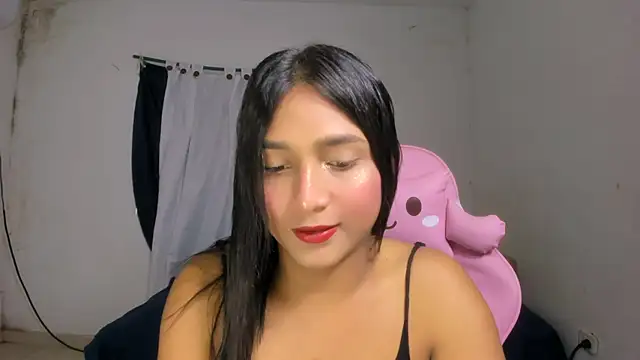 Snapshot of Miss_noah18 chatting on 09-25-25, 06:11 Miss noah18 online show from 09-25-25, 06:11