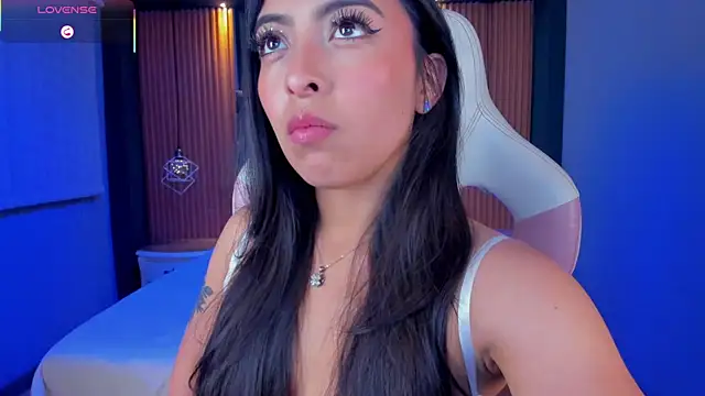 Snapshot of Camila_dupont chatting on 09-20-25, 03:51 Camila dupont online show from 09-20-25, 03:51