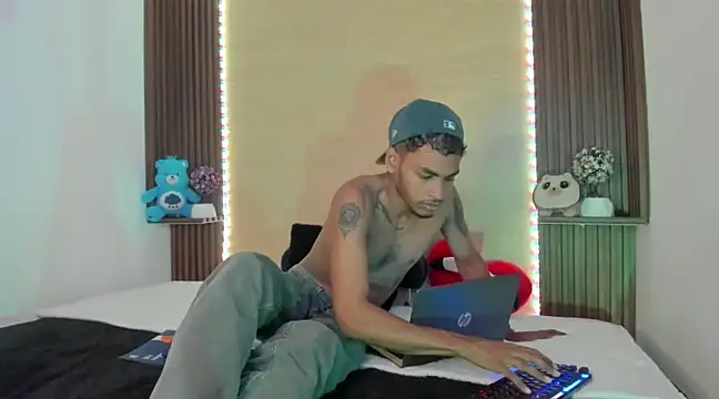 Snapshot of Evans777_ chatting on 01-11-25, 05:07 Evans777 online show from 01-11-25, 05:07