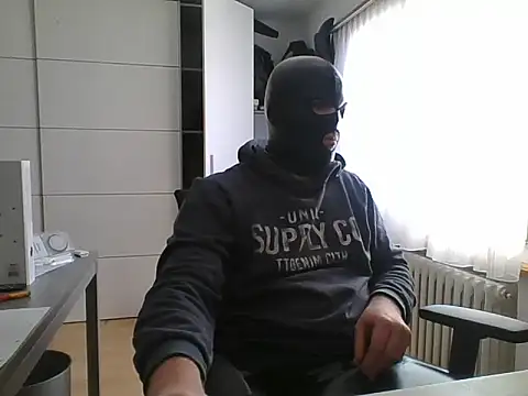 latexmen6 online show from 12-27-24, 10:23