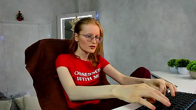 Snapshot of ElizabethHarpper chatting on 01-06-25, 04:47 ElizabethHarpper online show from 01-06-25, 04:47