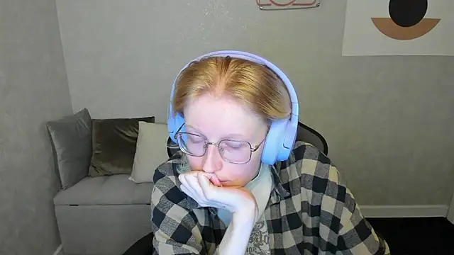 Snapshot of ElizabethHarpper chatting on 09-23-25, 01:08 ElizabethHarpper online show from 09-23-25, 01:08