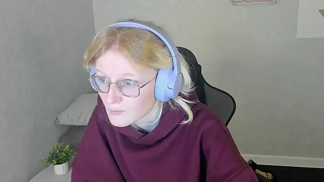 ElizabethHarpper online show from 11-14-25, 01:04