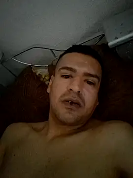 Snapshot of elverg4313 chatting on 07-06-26, 03:36 elverg4313 online show from 07-06-26, 03:36
