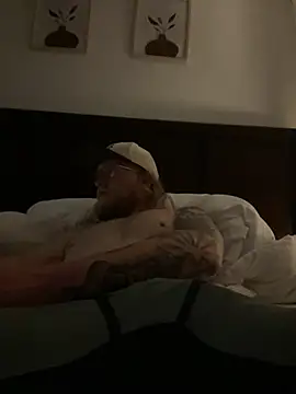 tcadle1824 online show from 04-07-26, 02:01