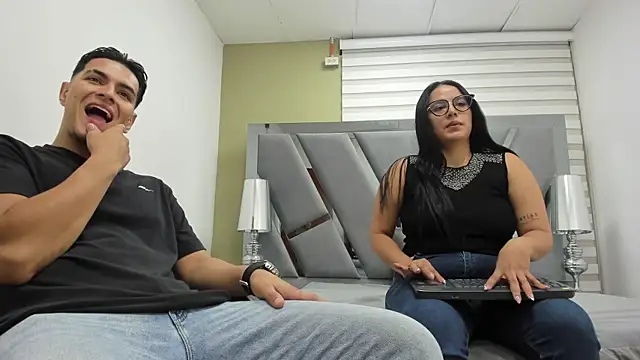 DAVID VICTORIAA online show from 05-15-26, 01:07