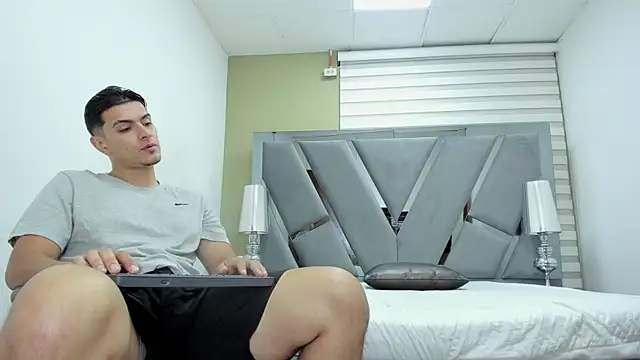 DAVID VICTORIAA online show from 07-14-26, 01:06