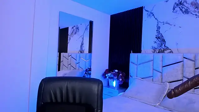 Snapshot of daniiphoeniixx chatting on 11-13-25, 07:24 daniiphoeniixx online show from 11-13-25, 07:24