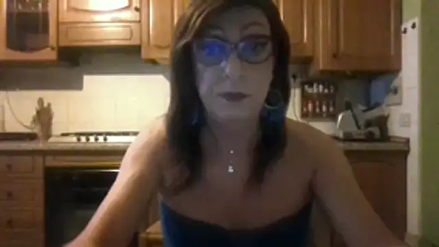 Snapshot of Tiabet chatting on 07-07-26, 08:02 Tiabet online show from 07-07-26, 08:02
