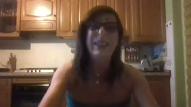 Snapshot of Tiabet chatting on 08-04-26, 08:11 Tiabet online show from 08-04-26, 08:11