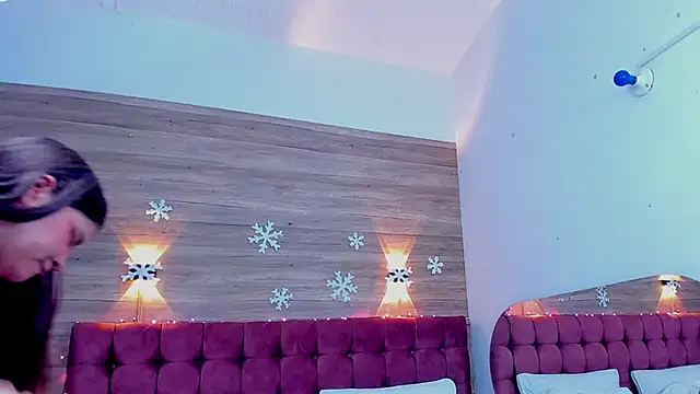 Snapshot of Annie_kurt_ chatting on 12-28-24, 10:36 Annie kurt online show from 12-28-24, 10:36