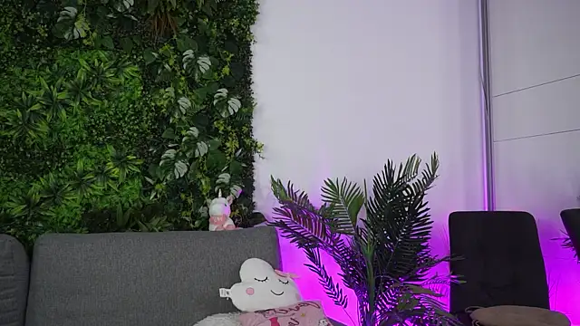 amiraroshen online show from 11-22-25, 07:46