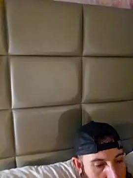 StruggleSnuggles online show from 01-05-25, 11:59