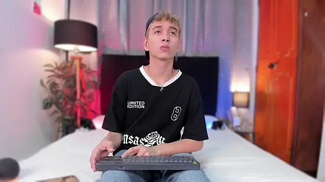 Brian-Ausslos online show from 01-11-25, 04:06