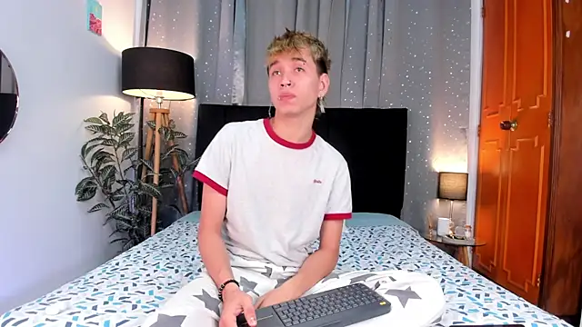 Brian-Ausslos online show from 02-05-25, 04:27