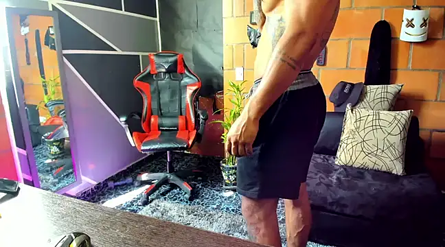 Adam Valenciia online show from 03-02-25, 07:02