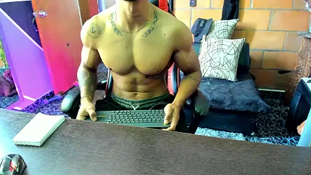 Adam Valenciia online show from 03-03-25, 03:53