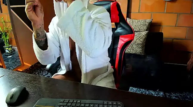 Adam Valenciia online show from 03-15-25, 05:59