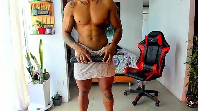 Adam Valenciia online show from 11-07-25, 04:51