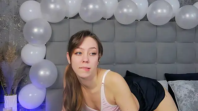 Snapshot of TheEmma chatting on 02-09-25, 11:14 TheEmma online show from 02-09-25, 11:14