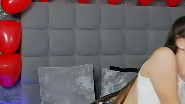 Snapshot of TheEmma chatting on 02-17-25, 12:38 TheEmma online show from 02-17-25, 12:38