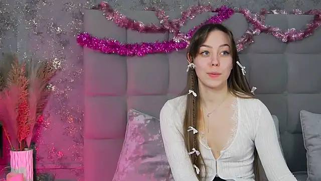 Snapshot of TheEmma chatting on 02-27-25, 05:36 TheEmma online show from 02-27-25, 05:36