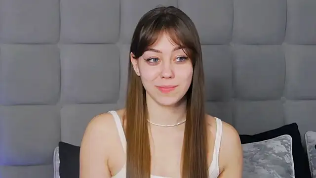 Snapshot of TheEmma chatting on 03-20-25, 06:20 TheEmma online show from 03-20-25, 06:20