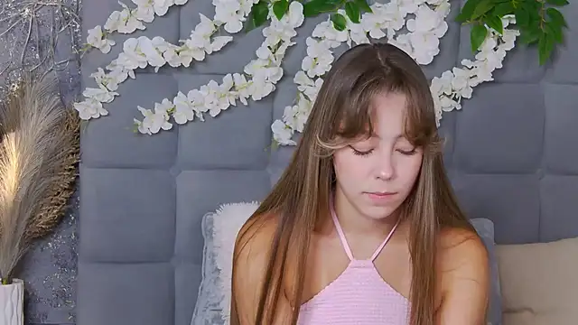 Snapshot of TheEmma chatting on 12-01-25, 10:20 TheEmma online show from 12-01-25, 10:20