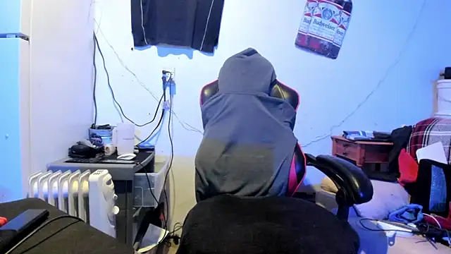 Snapshot of JamesMichael88 chatting on 02-27-25, 04:32 JamesMichael88 online show from 02-27-25, 04:32