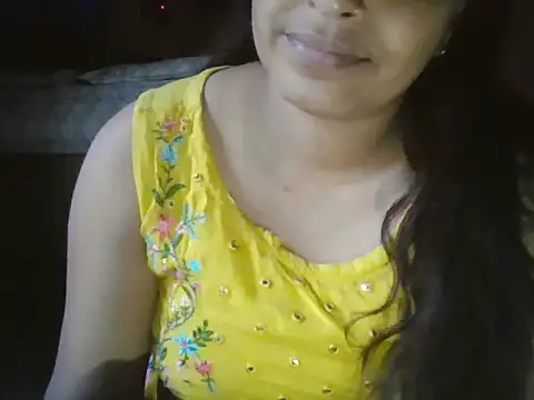 Snapshot of Hot-shanvi chatting on 09-12-25, 06:46 Hot-shanvi online show from 09-12-25, 06:46