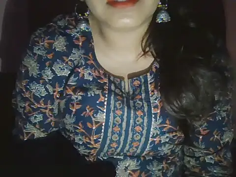 Hot-shanvi online show from 05-01-26, 11:31